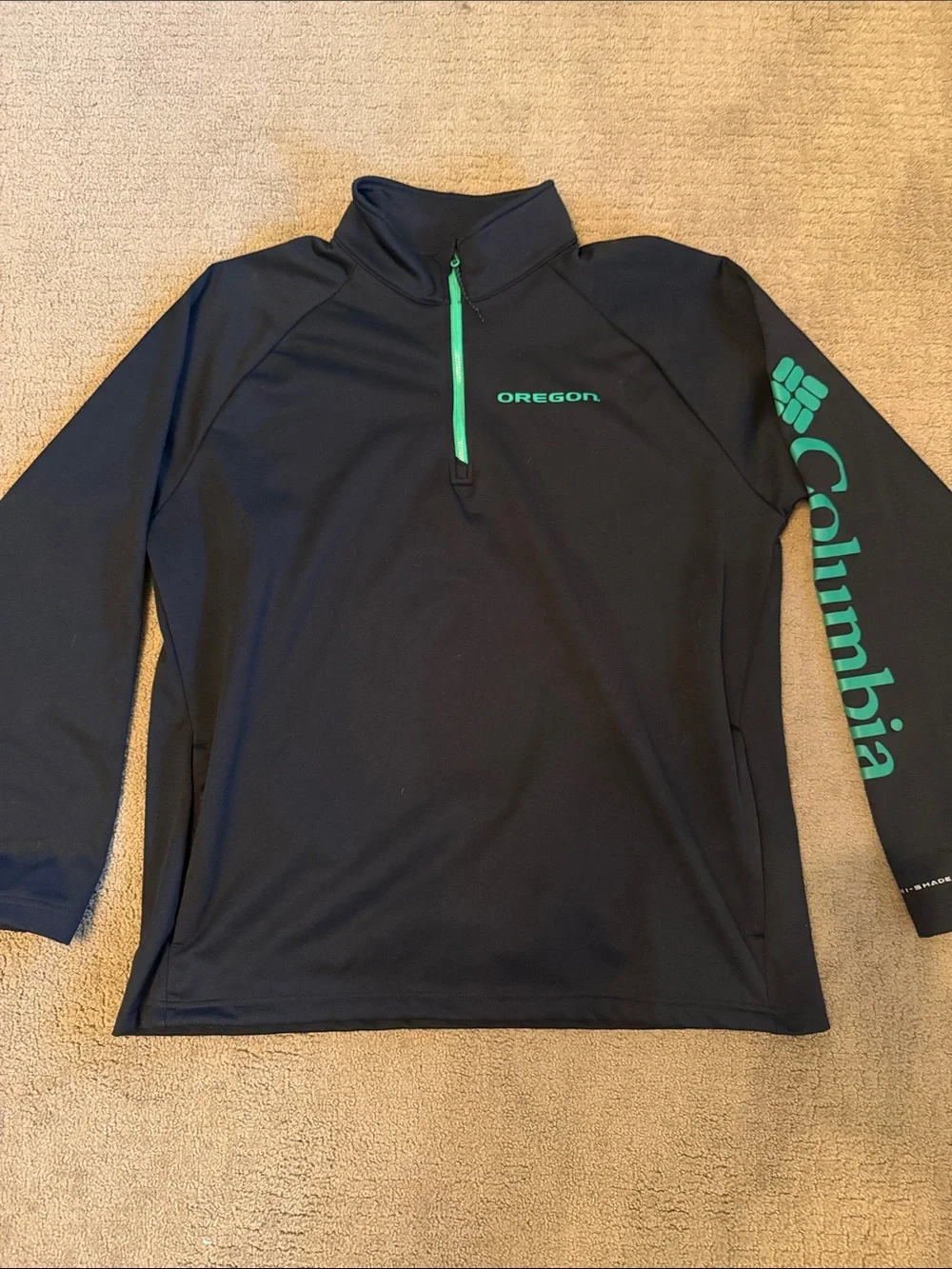 Columbia Men's Black Oregon Ducks Quarter-Zip Pullover with Green Accents XL